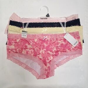 4-pack Sexy Lace Trim boy shorts Size plus